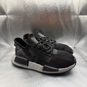 Size 6 Adidas NMD_R1 v2 Core Black Womens Lace-Up Comfort Running Shoes FW5449